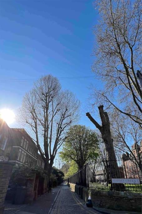 Peaceful Bright City Hide Away With Parking * Londres