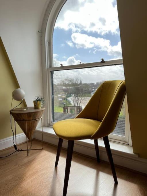 Peaceful Bright City Hide Away With Parking * Londres