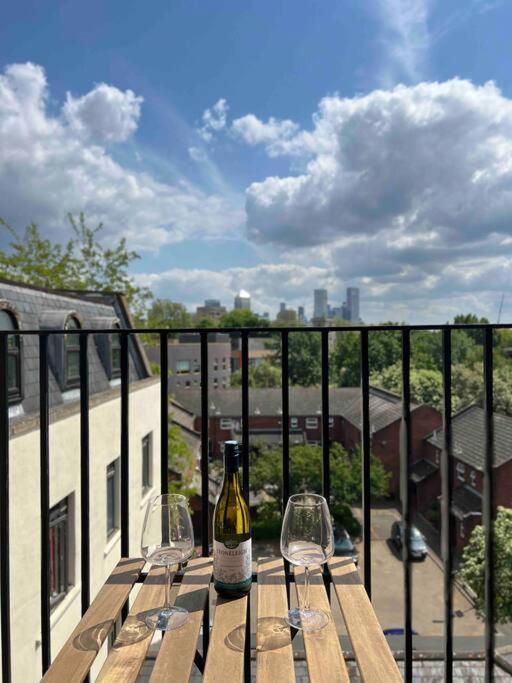 Peaceful Bright City Hide Away With Parking Apartamento Londres