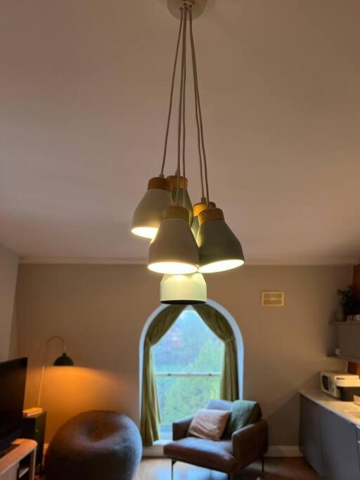 Peaceful Bright City Hide Away With Parking Apartamento Londres